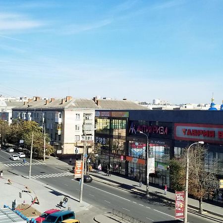Ferienwohnung 2Х Комнатная С Ремонтом В Центре.Renovated, Center Khmelʼnytsʼkyy Exterior foto